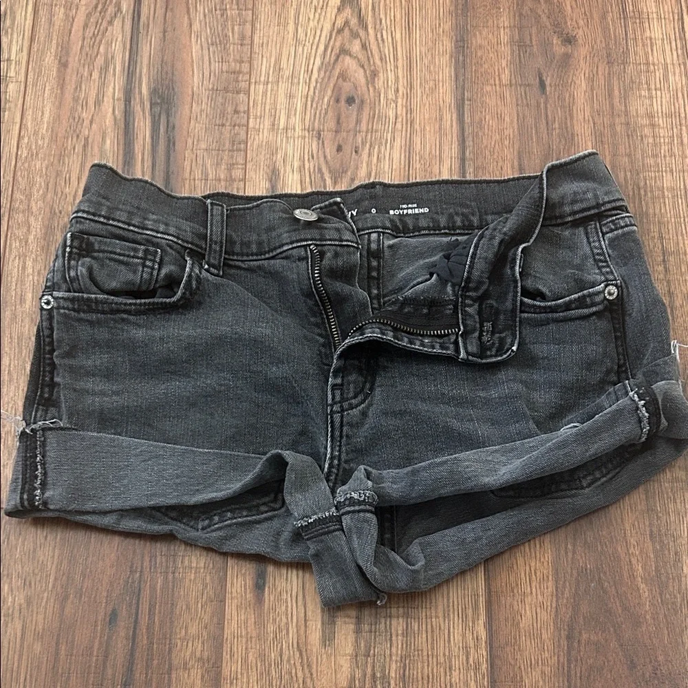 Old Navy Black Denim Shorts - Picture 1 of 3